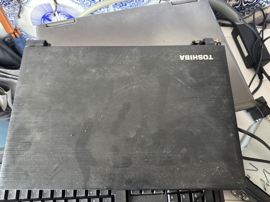 Portateis e teclado e auto radio