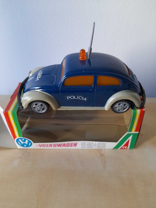 Carros Pepe novos na caixa