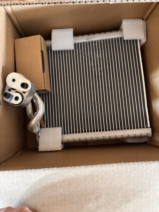 Испаритель кондиционера Рено 7701209856 Mahle