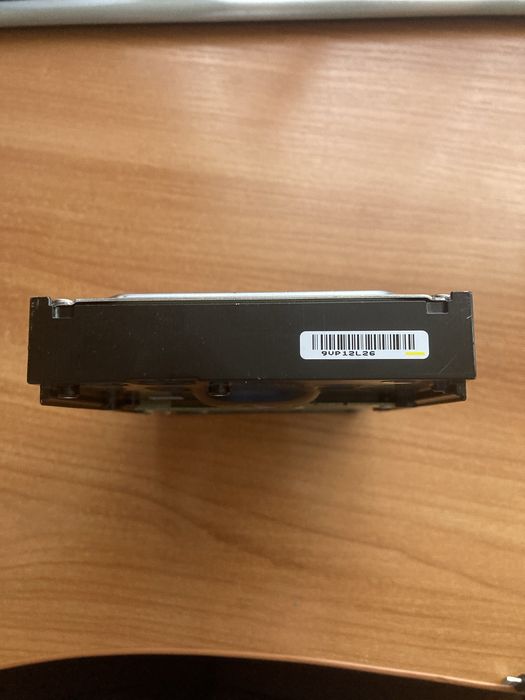 Жорсткий диск на 1тб Seagate
