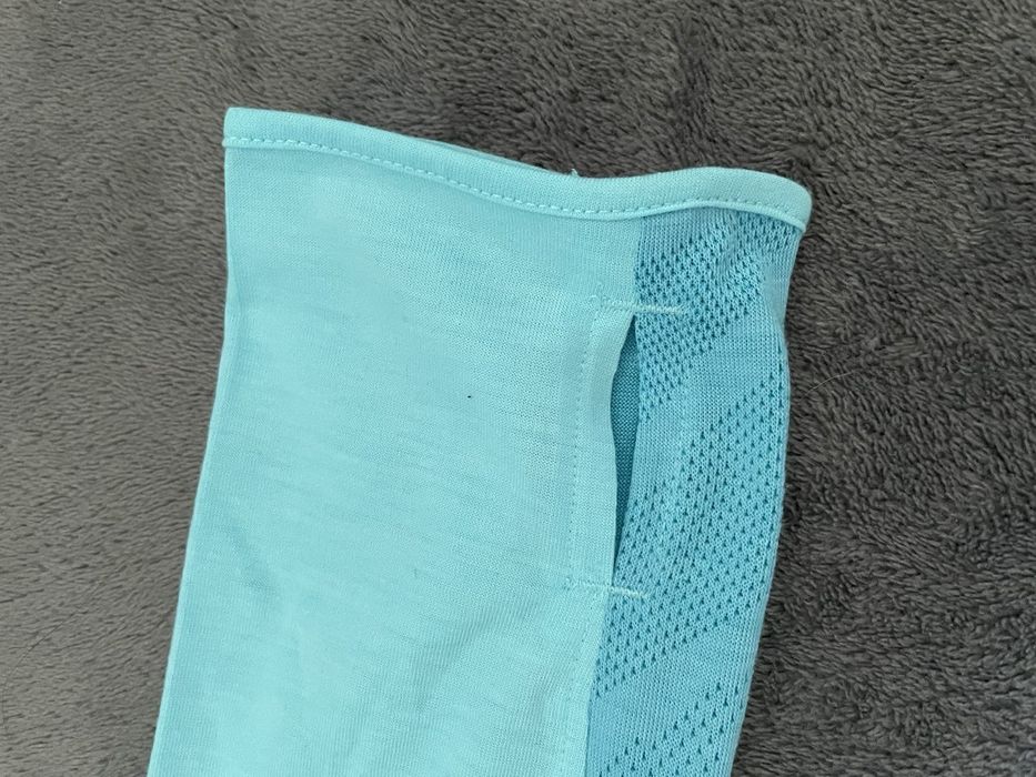 Женский лёгкий худи Under Armour