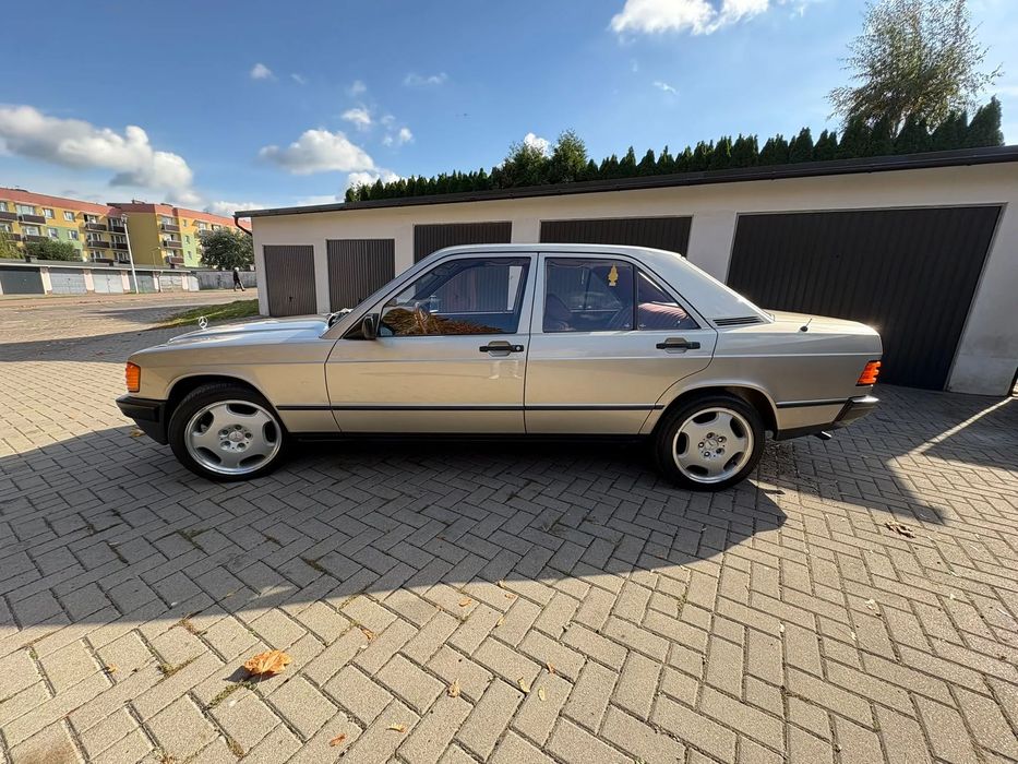 Mercedes-Benz Seria 190
