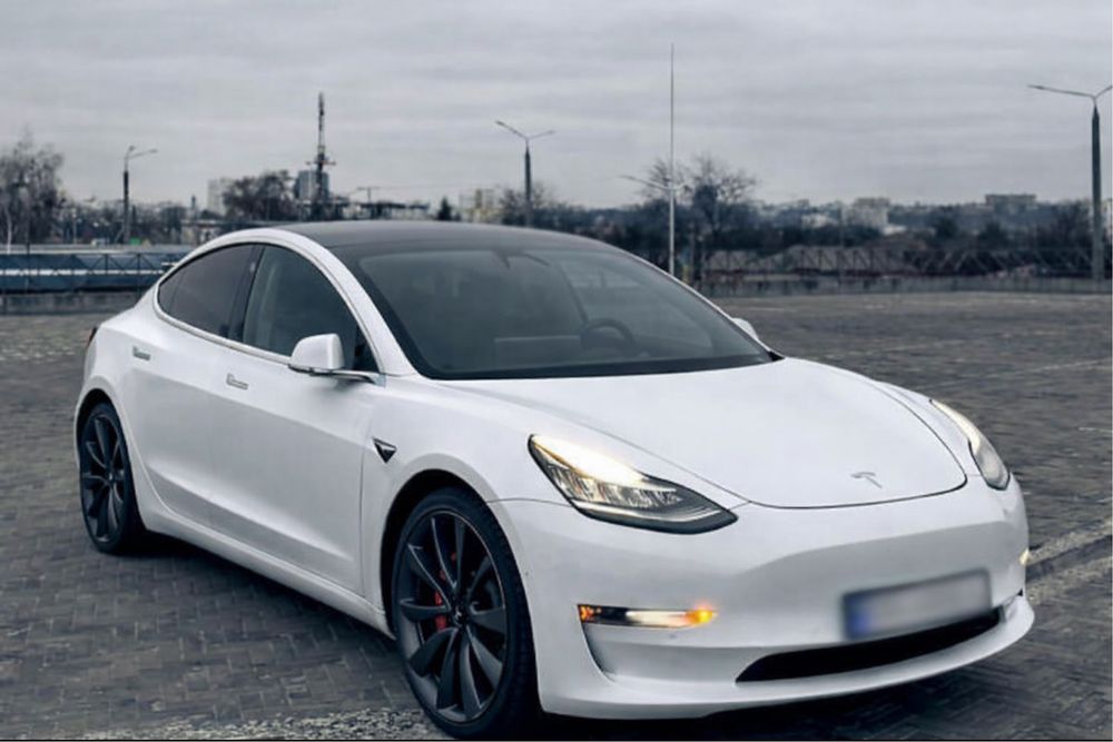 Tesla Model Y 2021 Performance