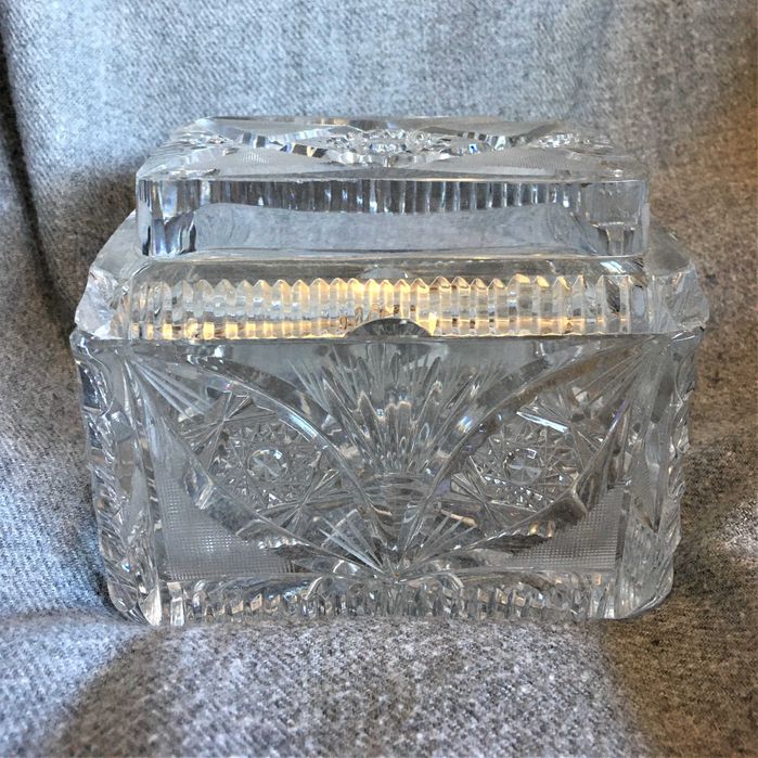 Caixa para cigarros tabaco em cristal com tampa - 11,5 x 9 x 8 cm