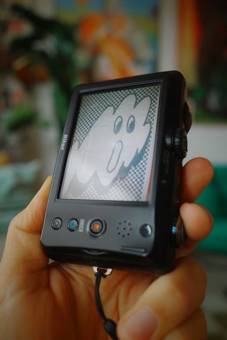 Nikon Coolpix s1100pj z projektorem! (digicam)