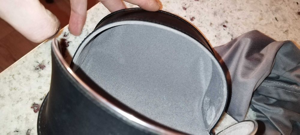 Etiu na okulary przeciwsłoneczne Giorgio Armani - nie uzywane