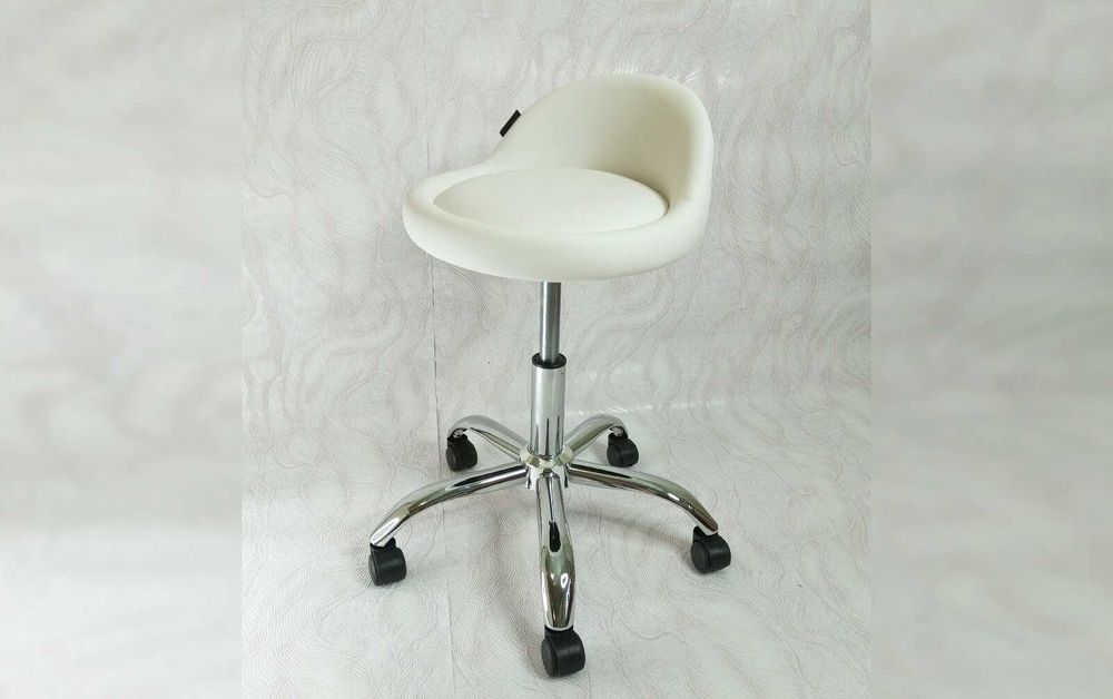 Круглий обертовий стілець майстра Atlant-2 біле офісне крісло екошкіра