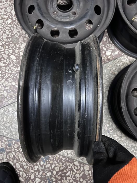 Диски R14 залізні 4*108 оригінал Ford;