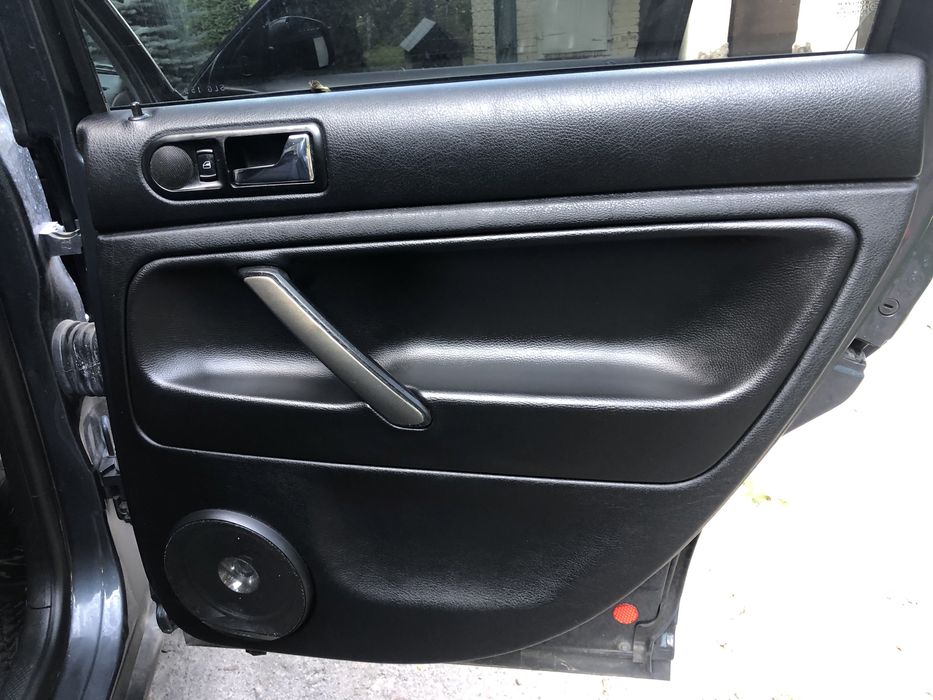 Дверні карти (вставки)Пасат Б 5 нові(термовініл).