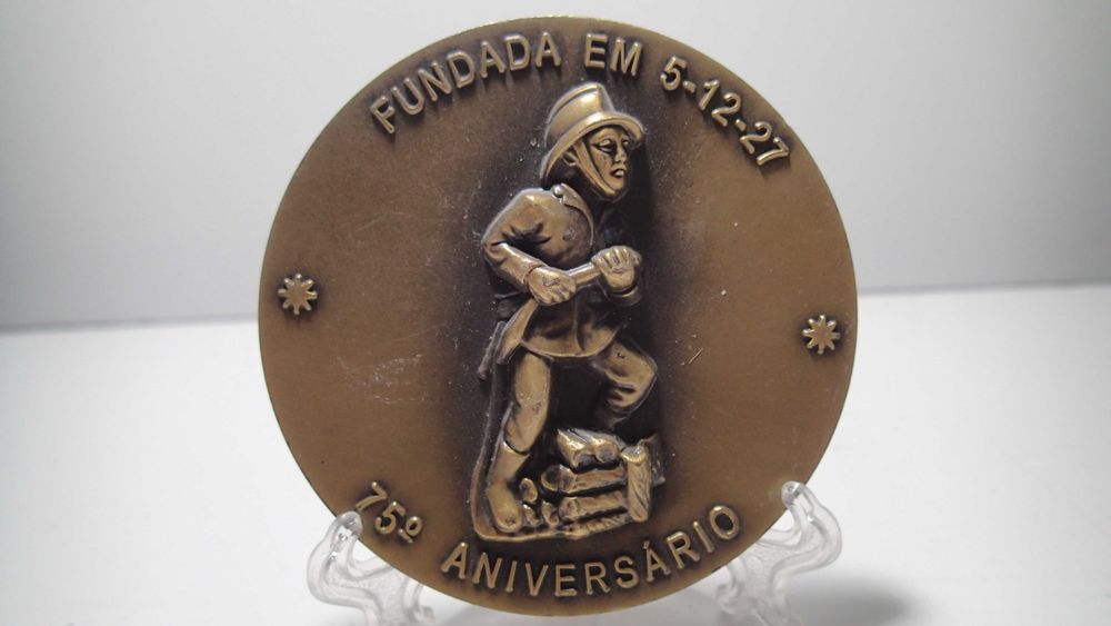 Medalha dos bombeiros voluntários de Freixo de Espada à Cinta