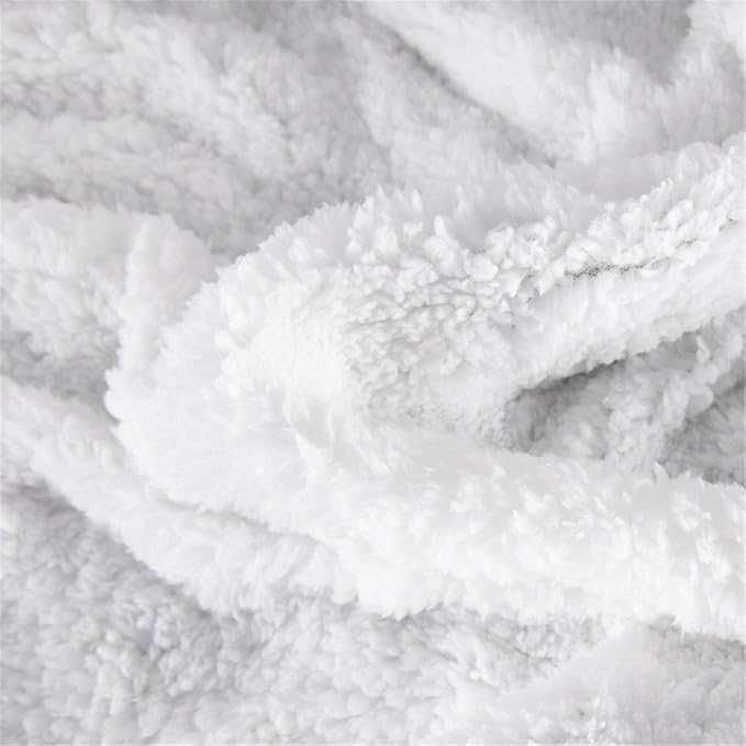 Miękki, pluszowy koc 153x203 cm – nowy