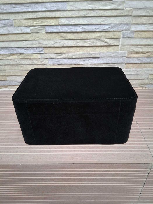 Vende-se Guarda-Jóias Novo