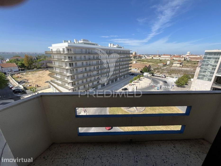 Apartamento T3 + Box de Garagem (Barreiro)