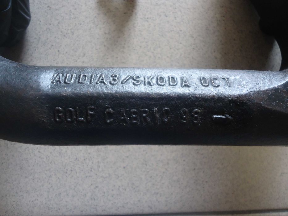 ORYGINALNA Kula Zaczep Hak Holowniczy VW Golf IV Audi A3 8L Octavia I