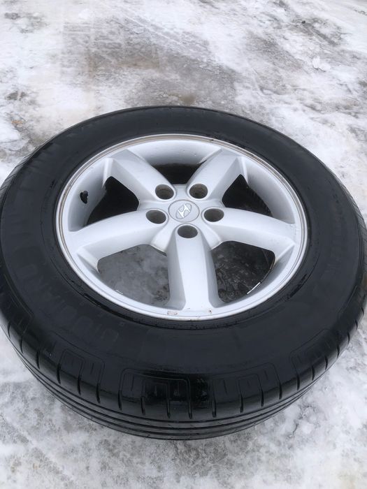Продам шини з дисками Хондай Сантафе 235/65/ R17  108V
