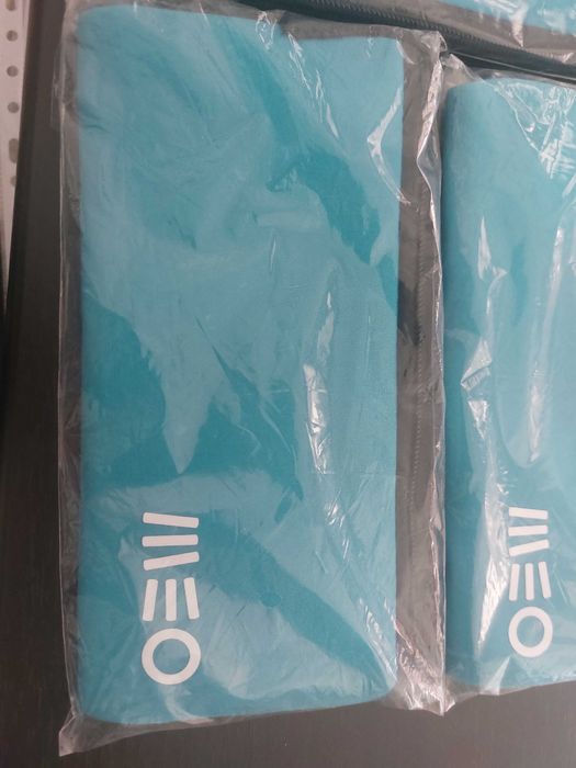 Bolsas/estojos novos meo