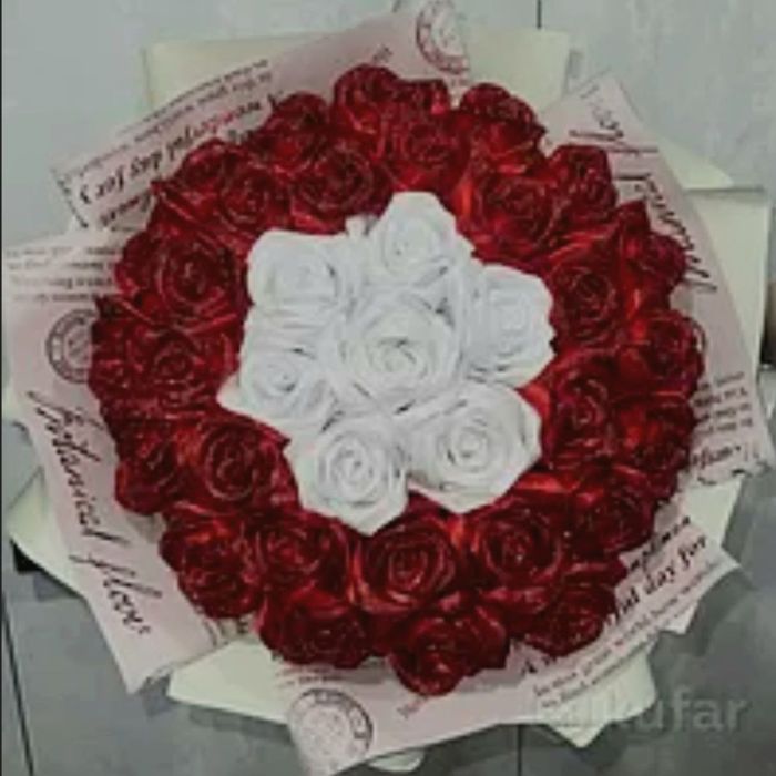 Букетики із атласної стрічкі