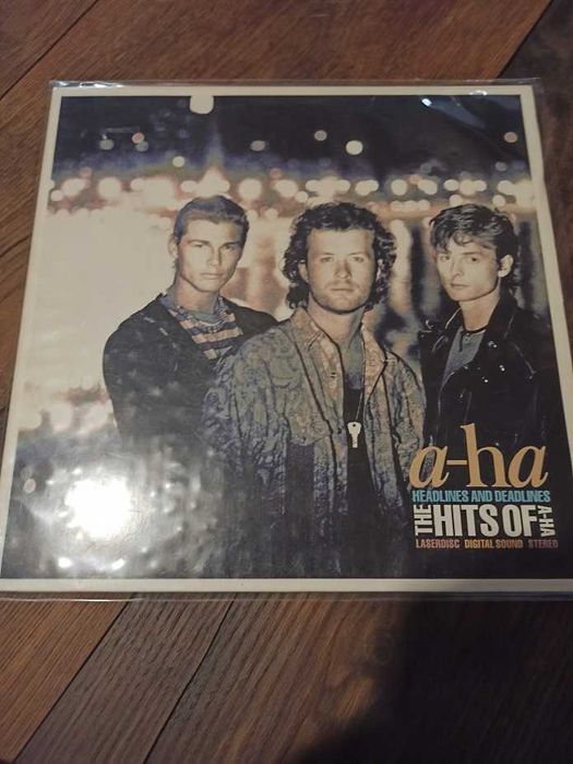 Pioneer CLD-S310 - Pioneer CLD-700S  e 80 Laserdisc musicais