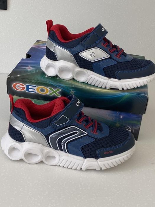 Детские кроссовки Geox. Р 32