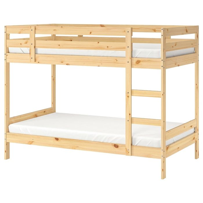 Beliche madeira Ikea Mydal com colchões