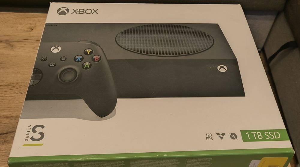 Xbox Series S 1TB + Dwa Kontrolery