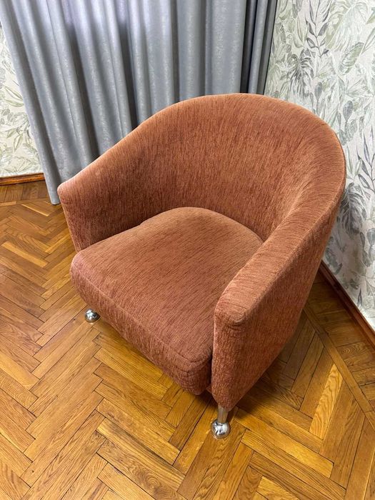 Крісло у вітальню