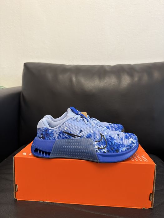 Оригінальні кроссовки Nike Metcon 10 HJ6008-400