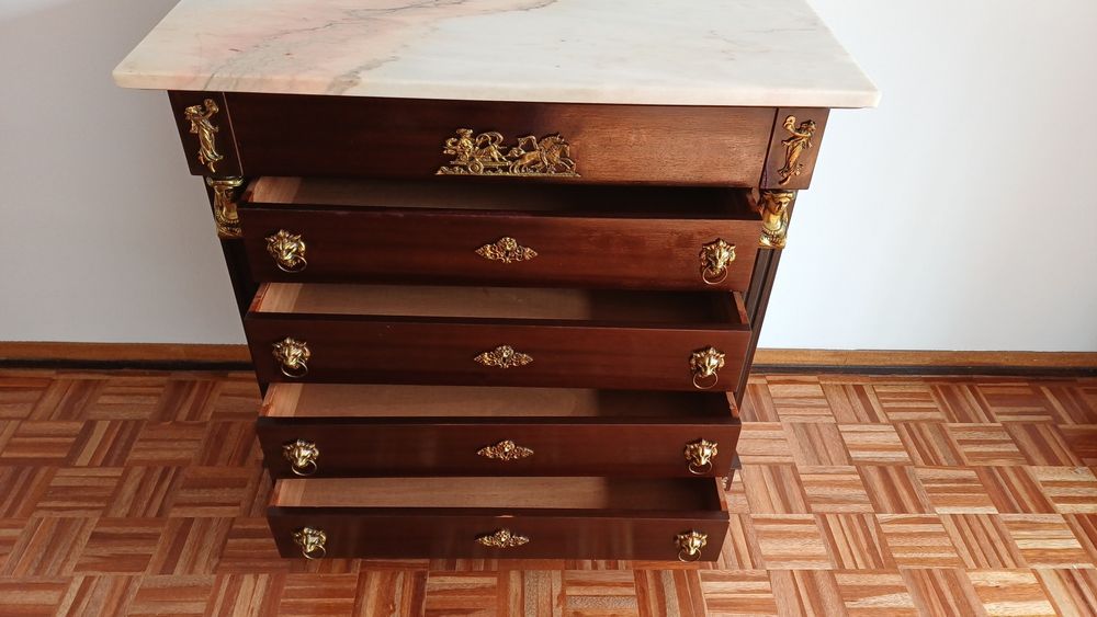 Movel de entrada ou camiseiro