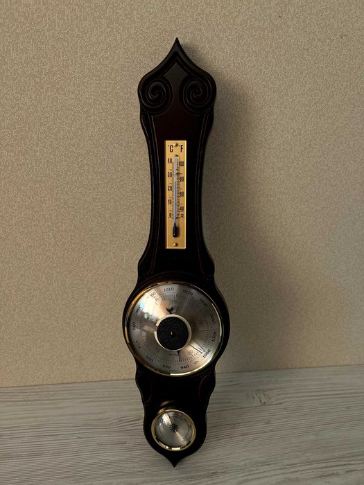 Барометр (метеостанція), гігрометр, термометр