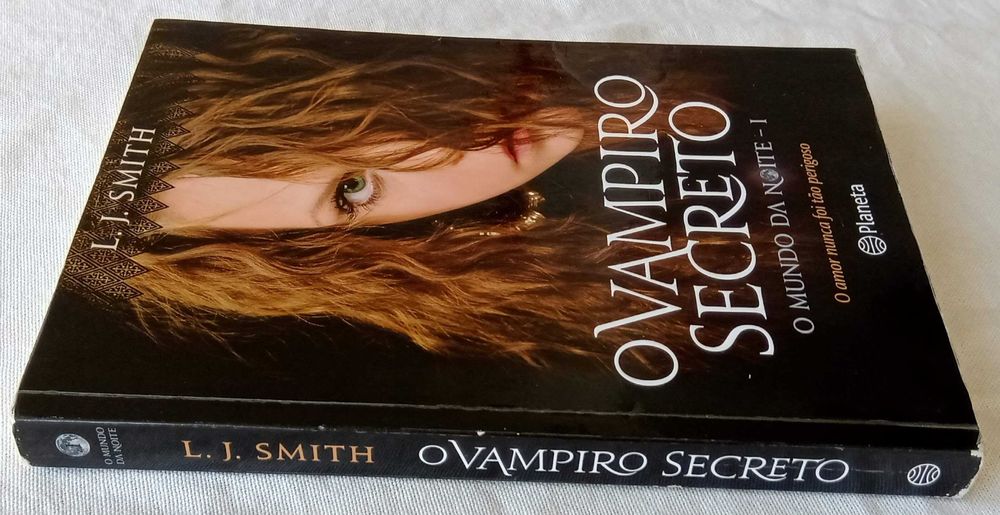 Livros de L.J Smith Mundo da Noite 4 volumes (Preço Conj)