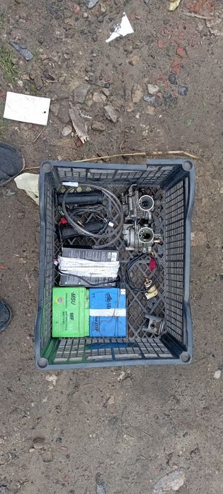 Продам 2 скудери по ціні 1 Хонда діо аф34 і сузуці лец 2