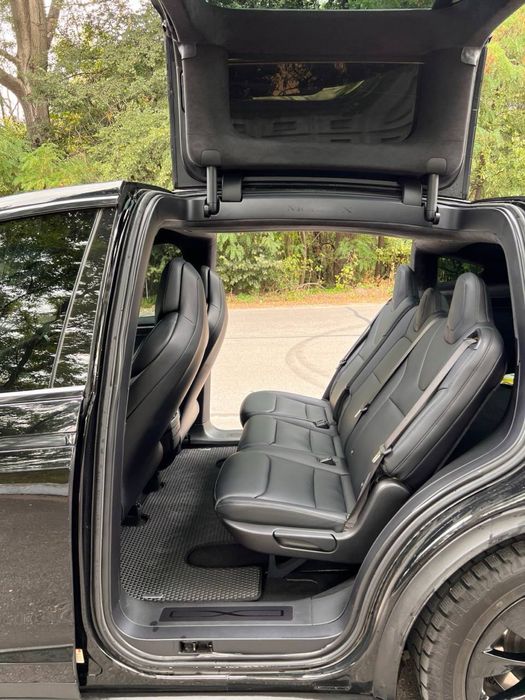 Tesla model X 90D . Тесла модел Х . В доброму стані !