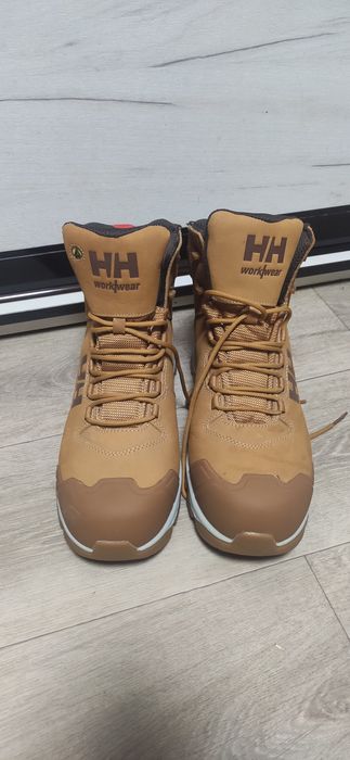 Продам ботинки Helly Hansen