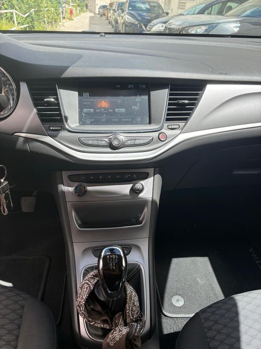 Opel astra sports tourer