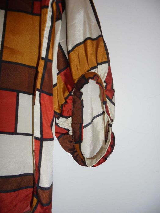 Blusa de senhora muito colorida