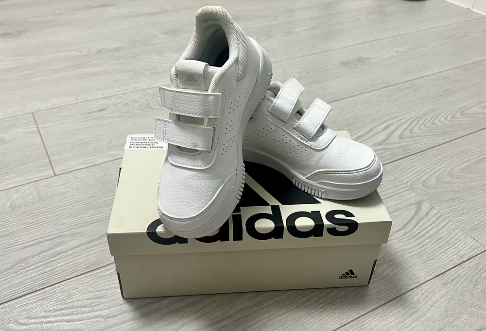 Дитячі кросівки adidas оригінал