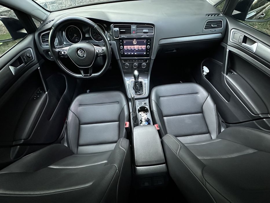 Продам Volkswagen Golf 7