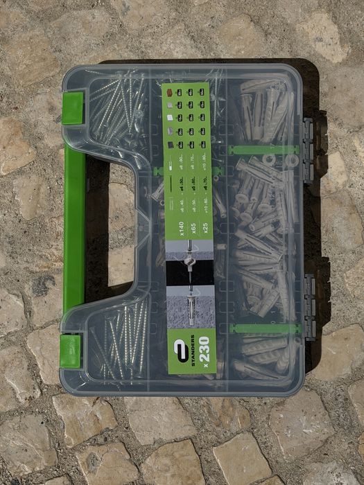 Kit de buchas e parafusos