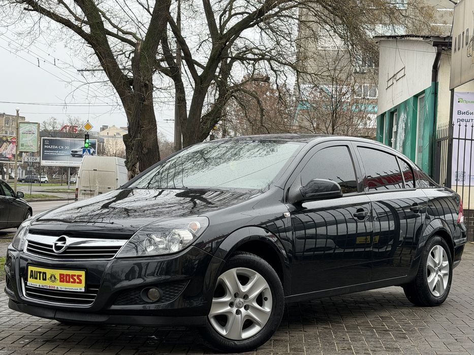 Opel Astra H.              .