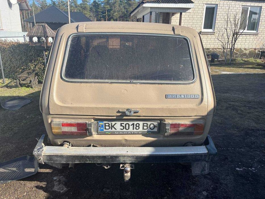 Автомобіль ВАЗ 2121 НИВА
