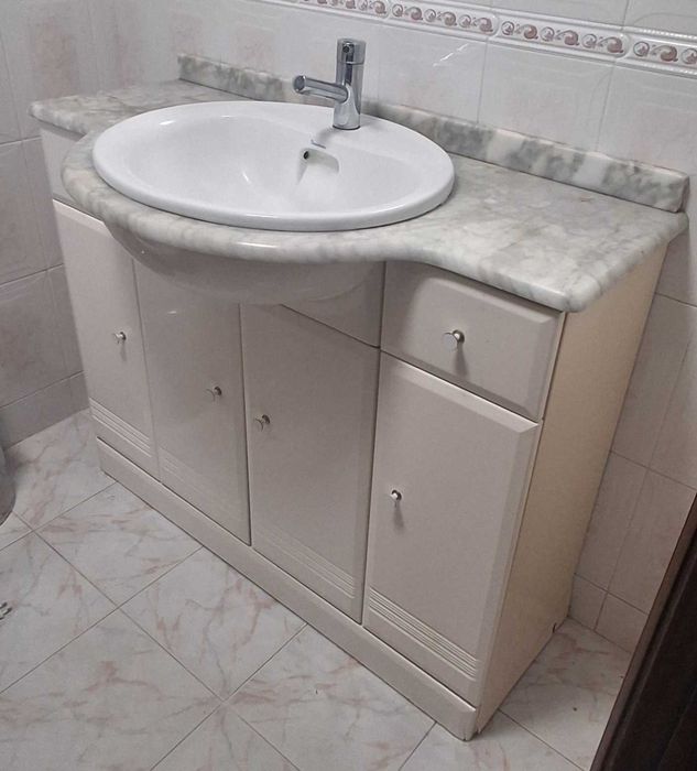 Móvel de casa de banho