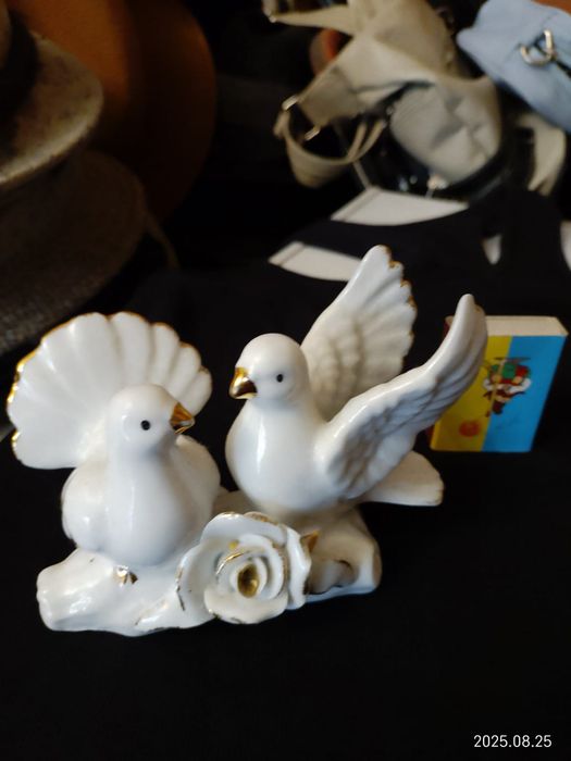 Статуэтка голуби