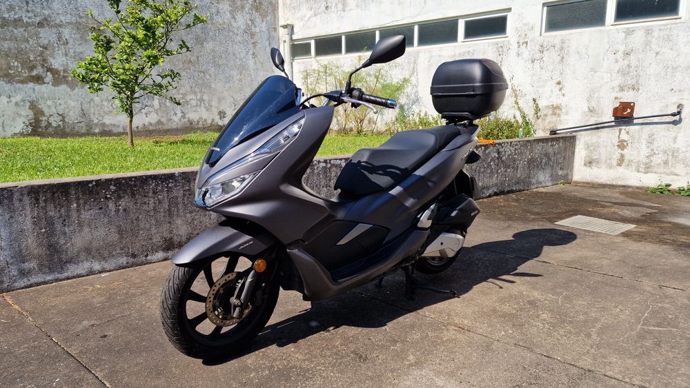 Honda PCX 125 + Mala GIVI 29L