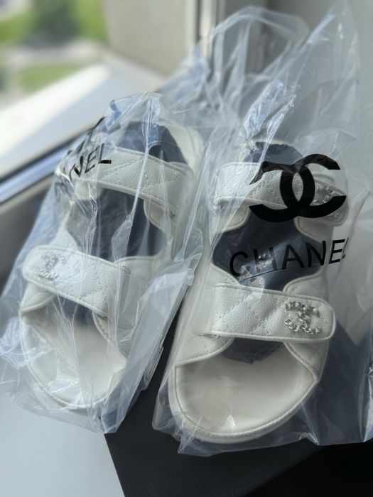 Шлепки , тапки , сандали , босоножки Chanel