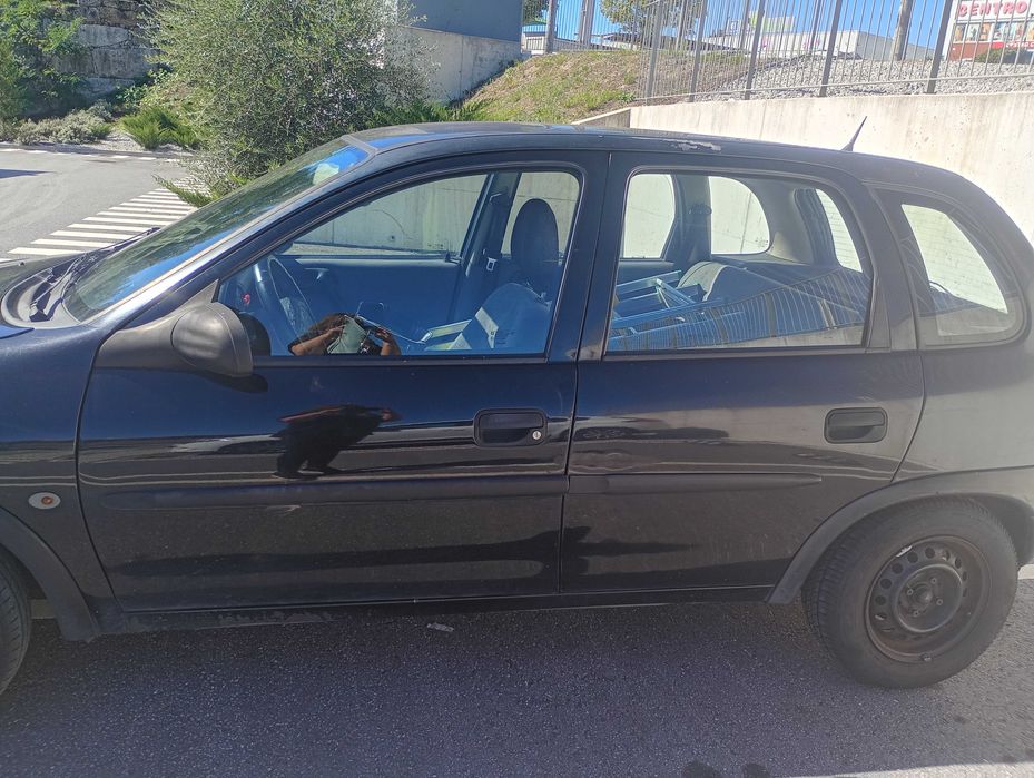 Vendo Opel Corsa B turbo diesel 1500