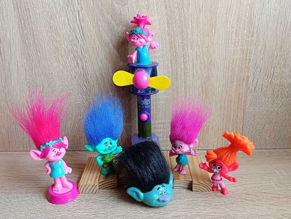 Zestaw figurek *Trolle* + Puzzle *Trefl*. McDonald's