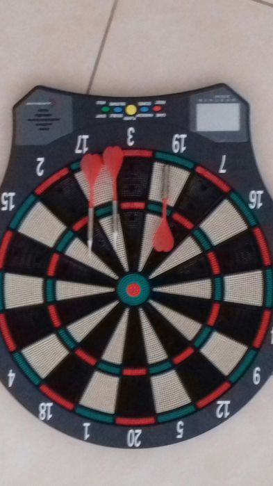 Jogo de setas de parede