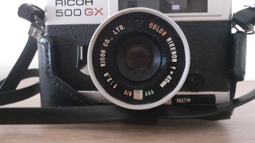 Máquina Fotográfica Analógica Ricoh 500 GX (1976) + Mochila +