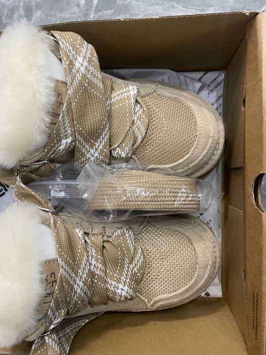 UGG Highmel Niskie śniegowce z grubymi sznurowadłami r.39