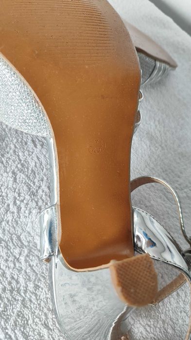 Buty damskie srebrne r. 38